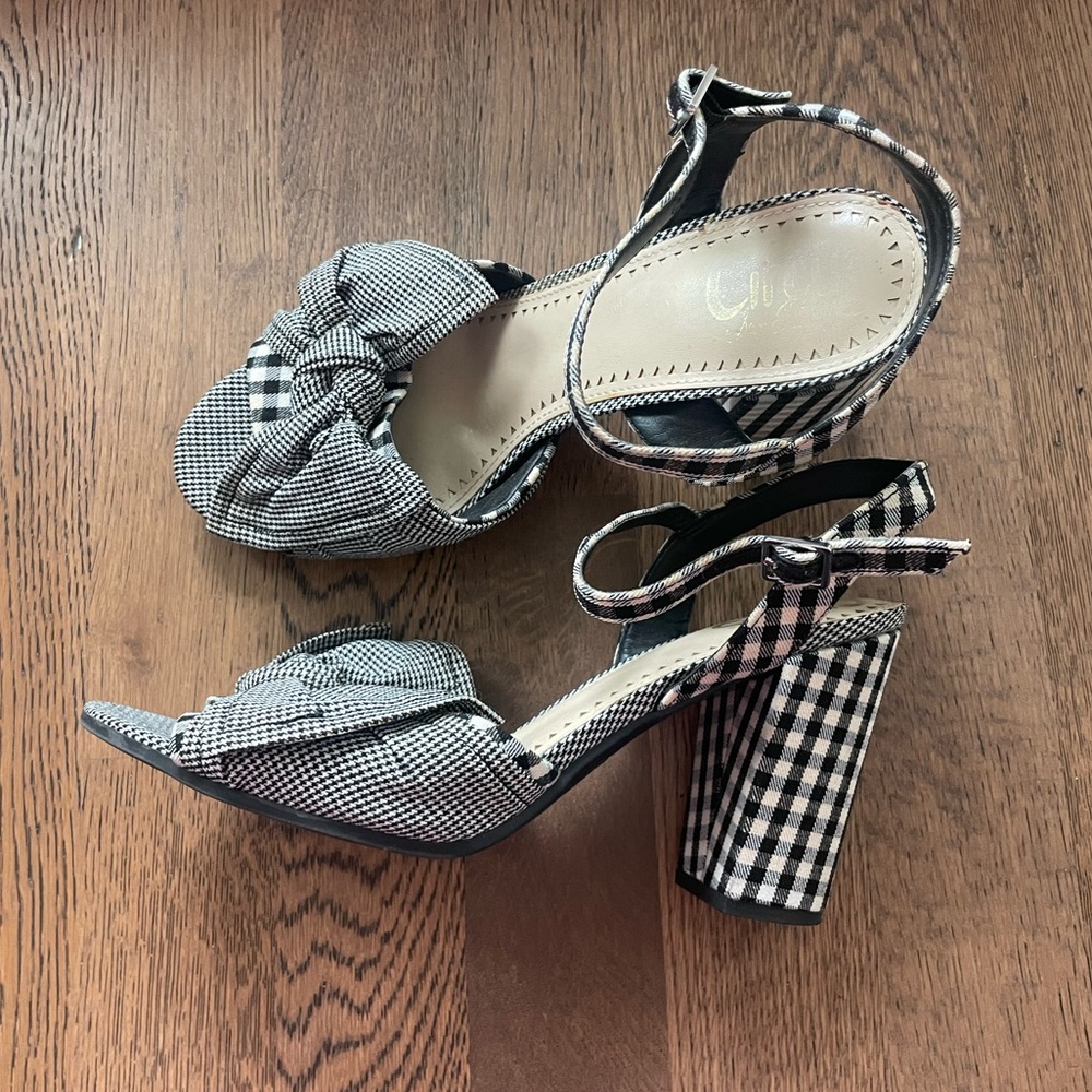 Circus by Sam Edelman Pumps with Bows, Size 8.5.